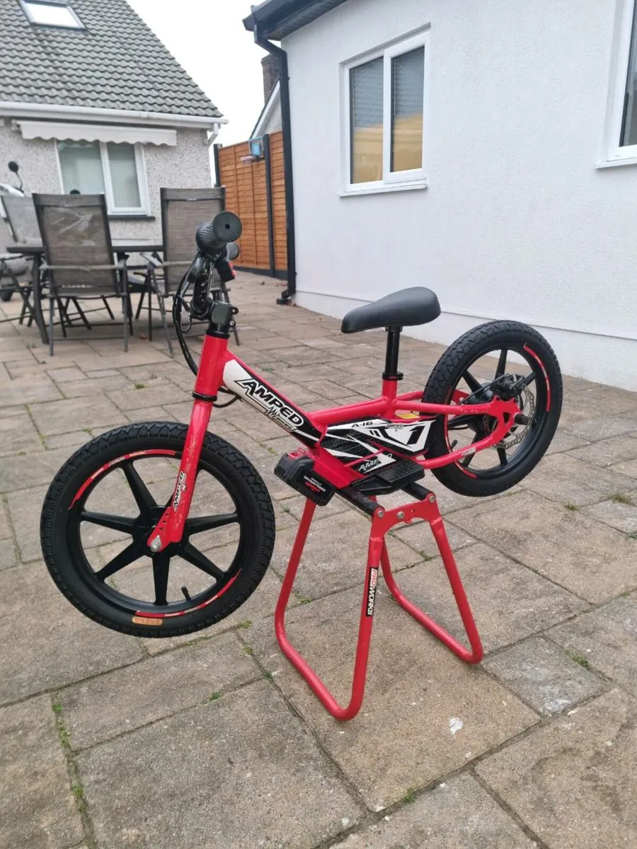 Amped A16 electric balance bike - Image 2