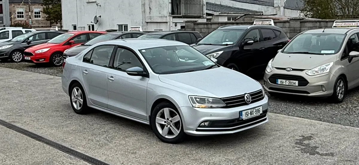 15 Volkswagen Jetta 2.0tdi - Image 1