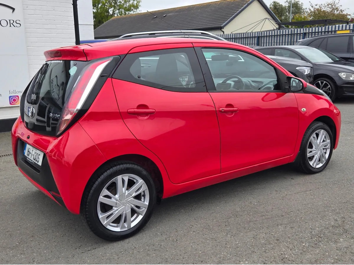 Toyota Aygo 1.0 5DR X-PLAY - Image 3