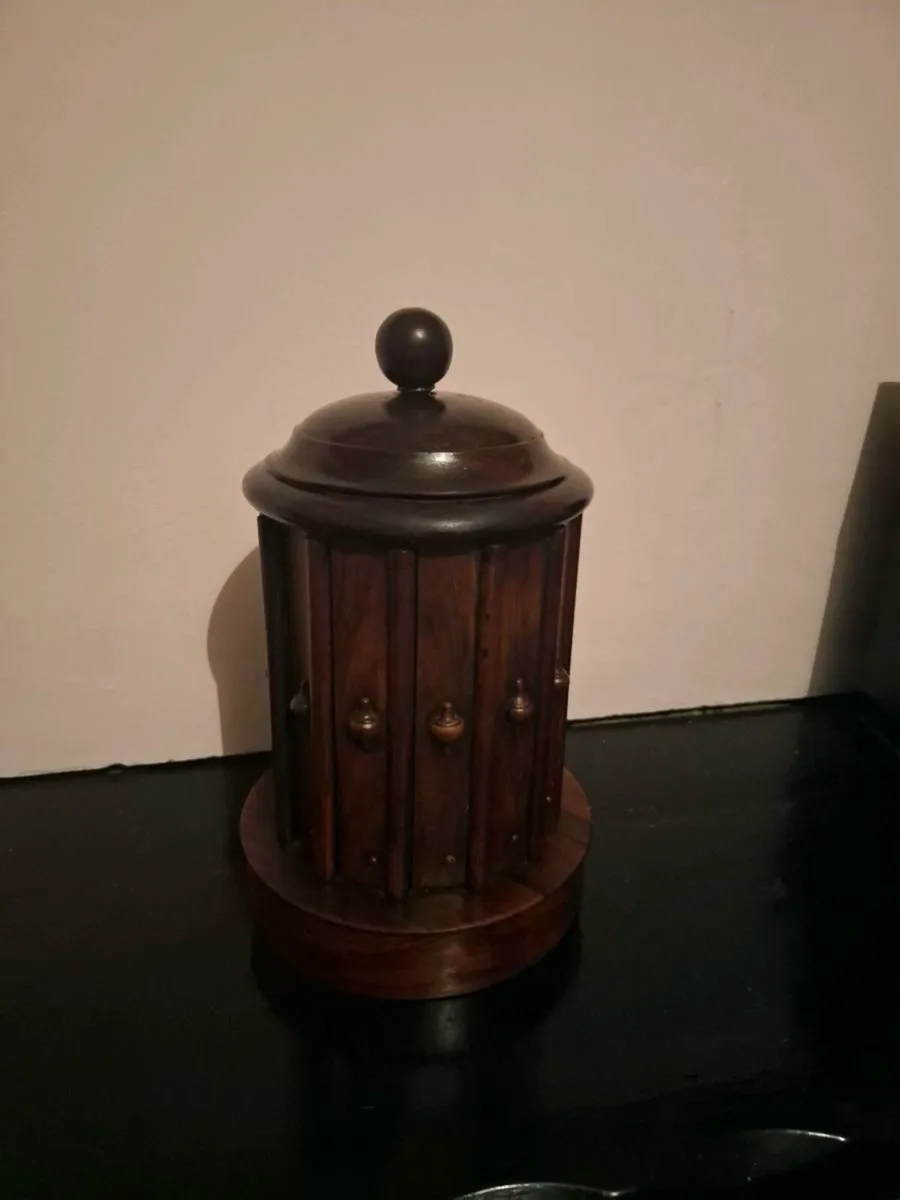 Cigar humidor - Image 1