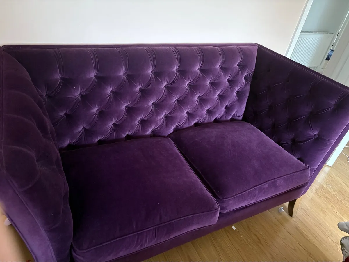 Chesterfield two seater Purple Love Seat - Image 4