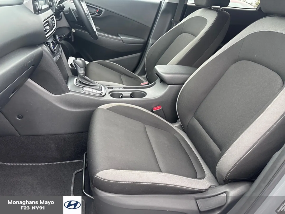 Hyundai KONA KAUAI EXECUTIVE HYBRID 2 TONE 5 5DR A - Image 4