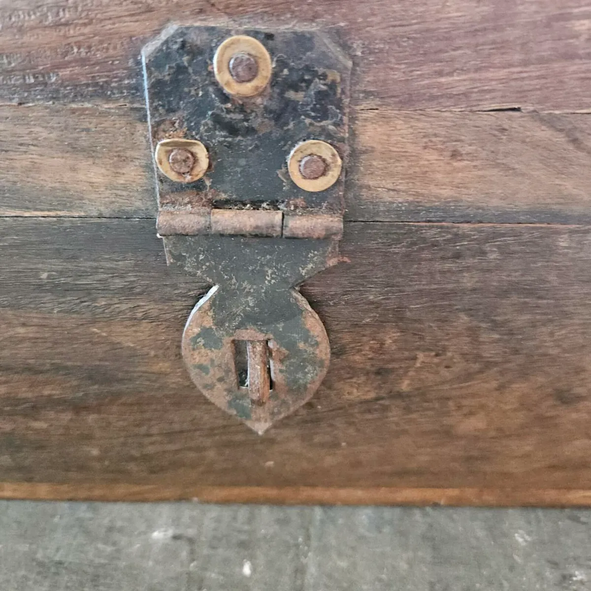 Antique roundtop chest - Image 4