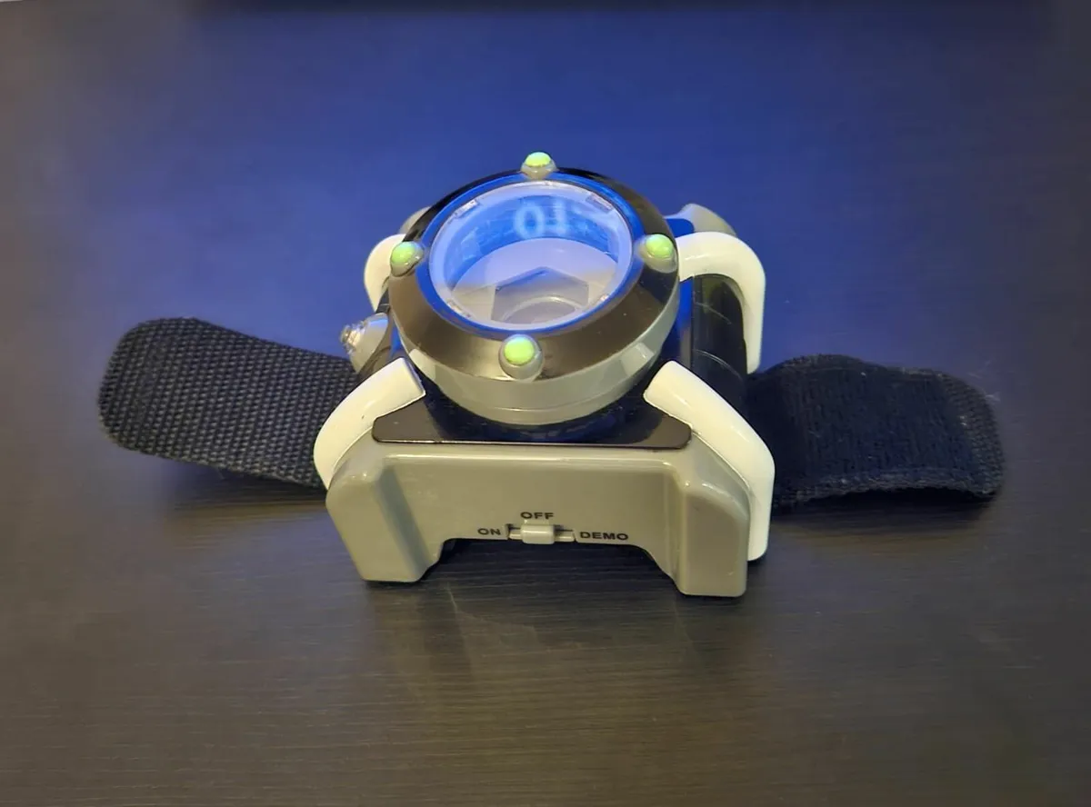 Ben 10 Omnitrix Watch Lights & Sounds Toy - Image 1