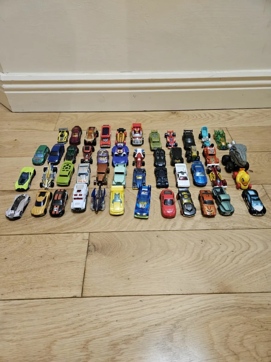 Large Hot Wheels Cars Bundle
