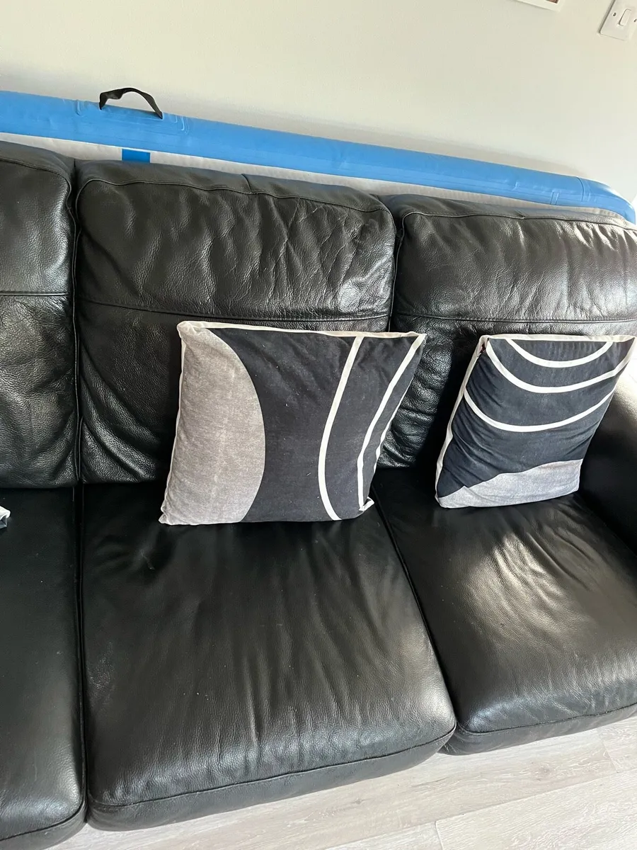 Black leather sofa from Harvey Norman’s 3seater - Image 3