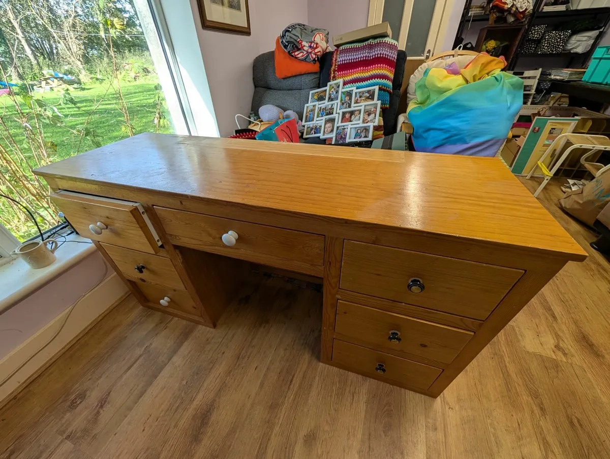 Dressing table - Image 1