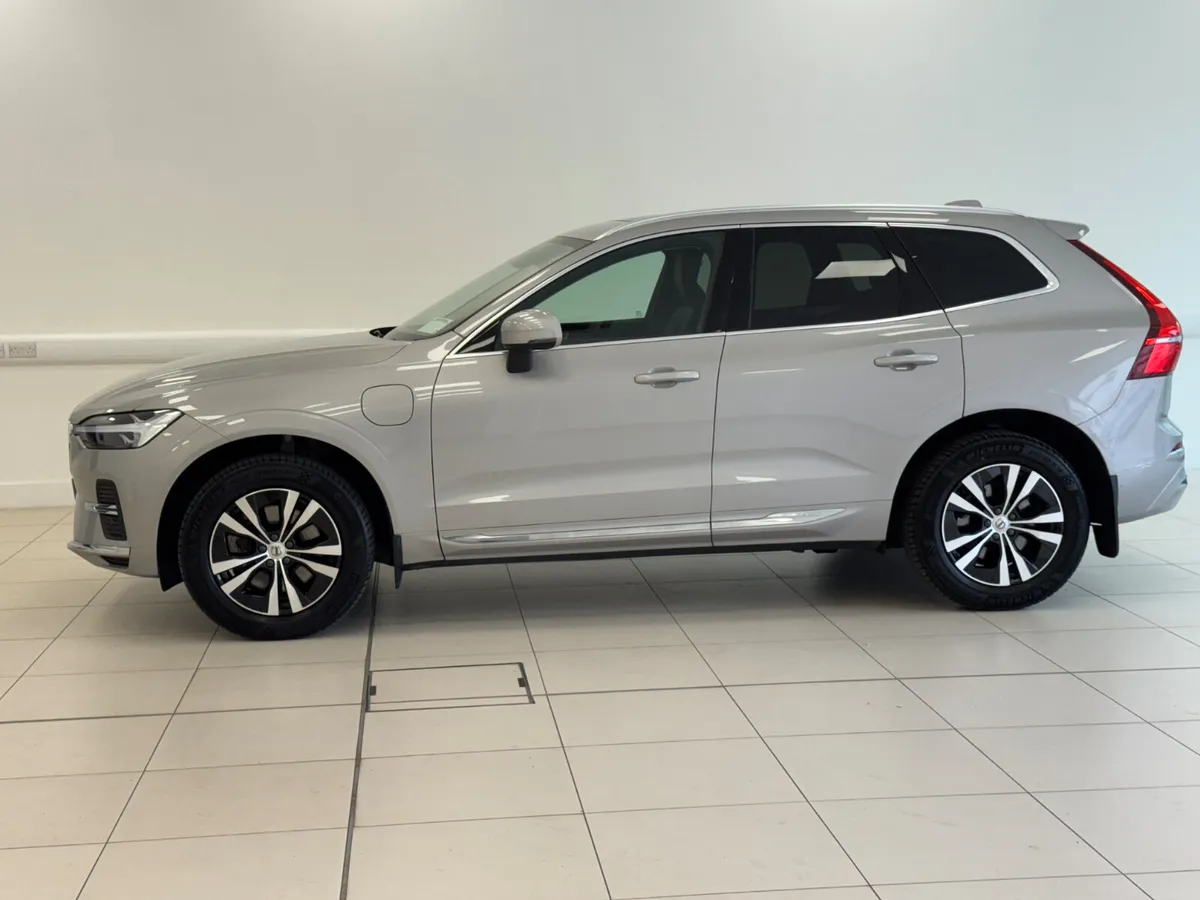 Volvo XC60 2023 - Image 4