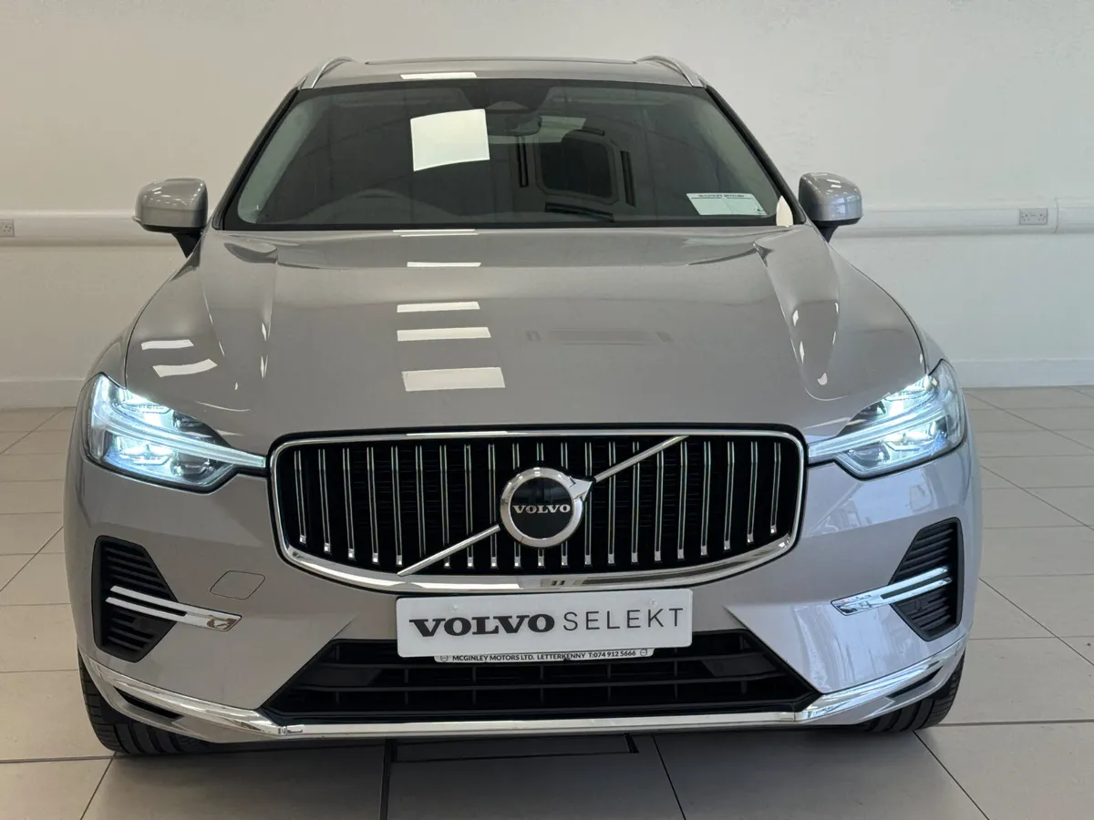 Volvo XC60 2023 - Image 2