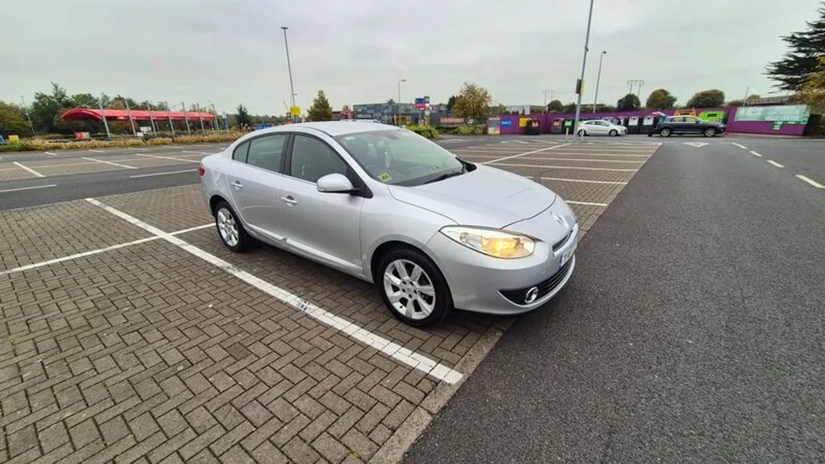 2011 Renault Fluence - Image 2