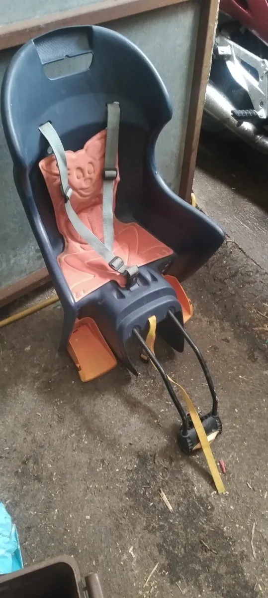 Bike seat working perfect 40e - Image 3