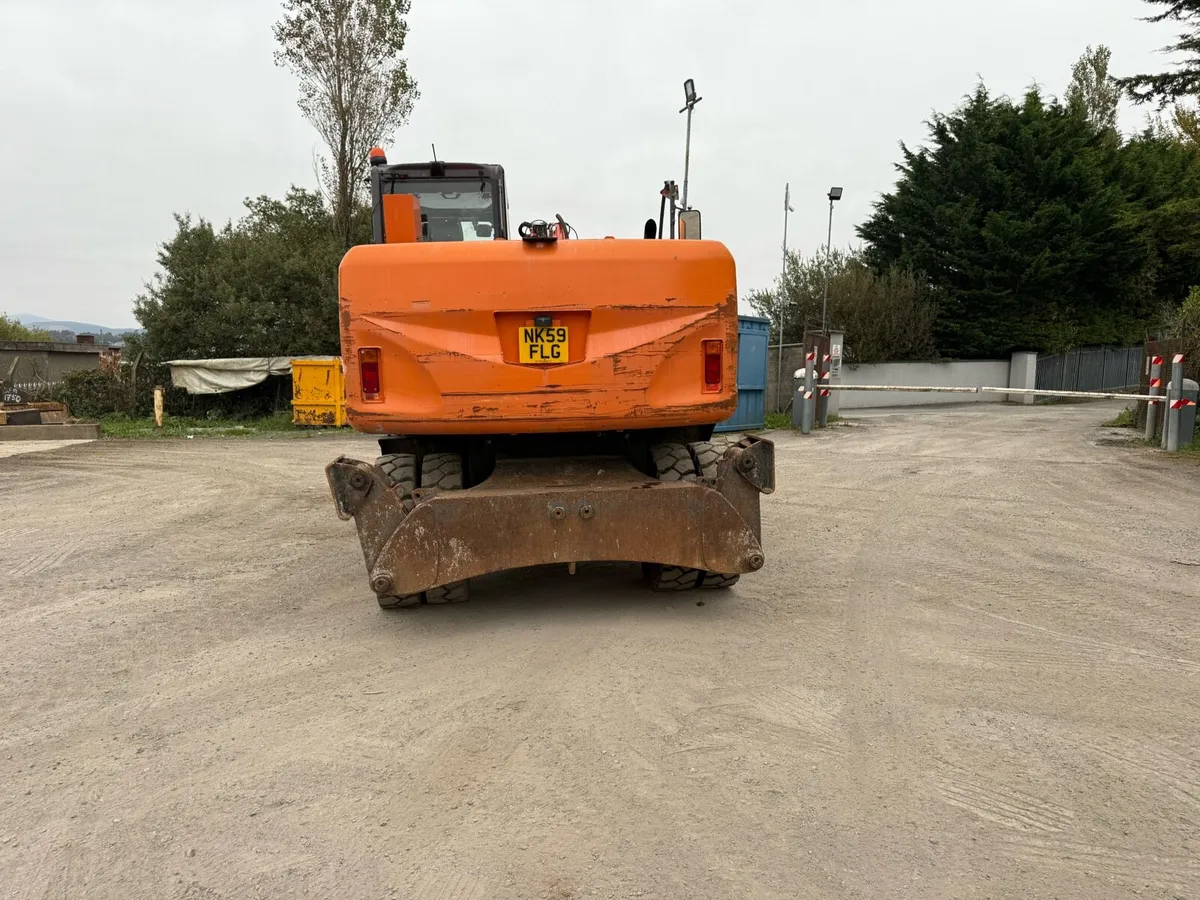 Hitachi 140 rubber duck - Image 2