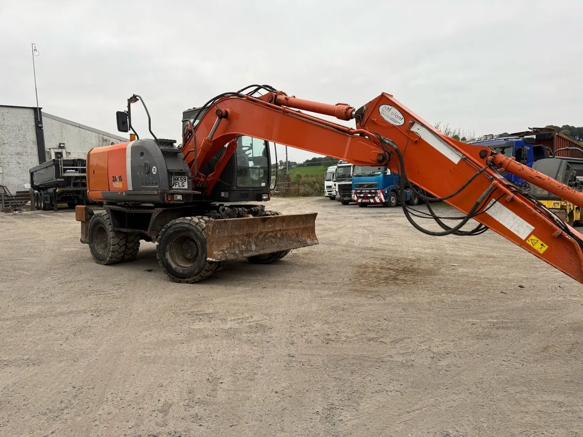 Hitachi 140 rubber duck - Image 3