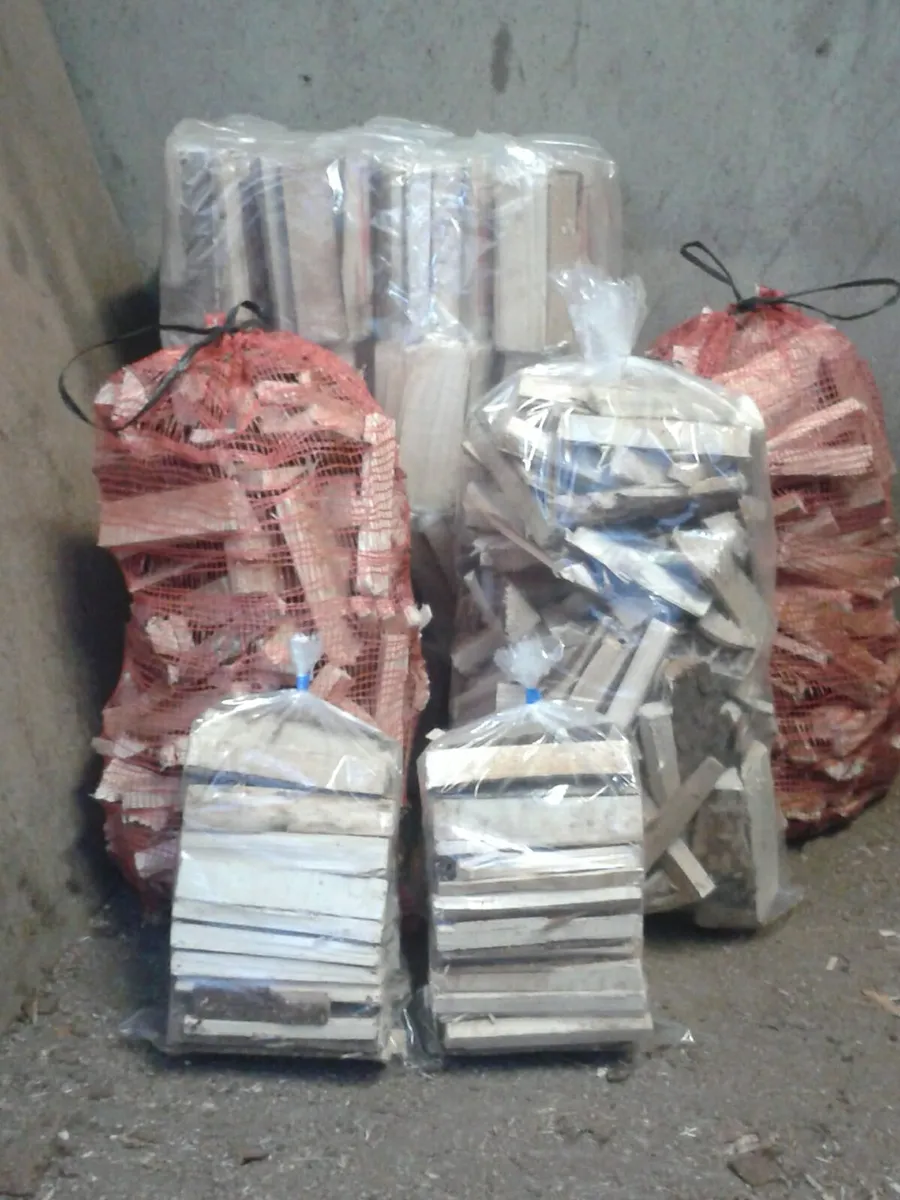 Kindling sticks firelighters firewood for sale - Image 1