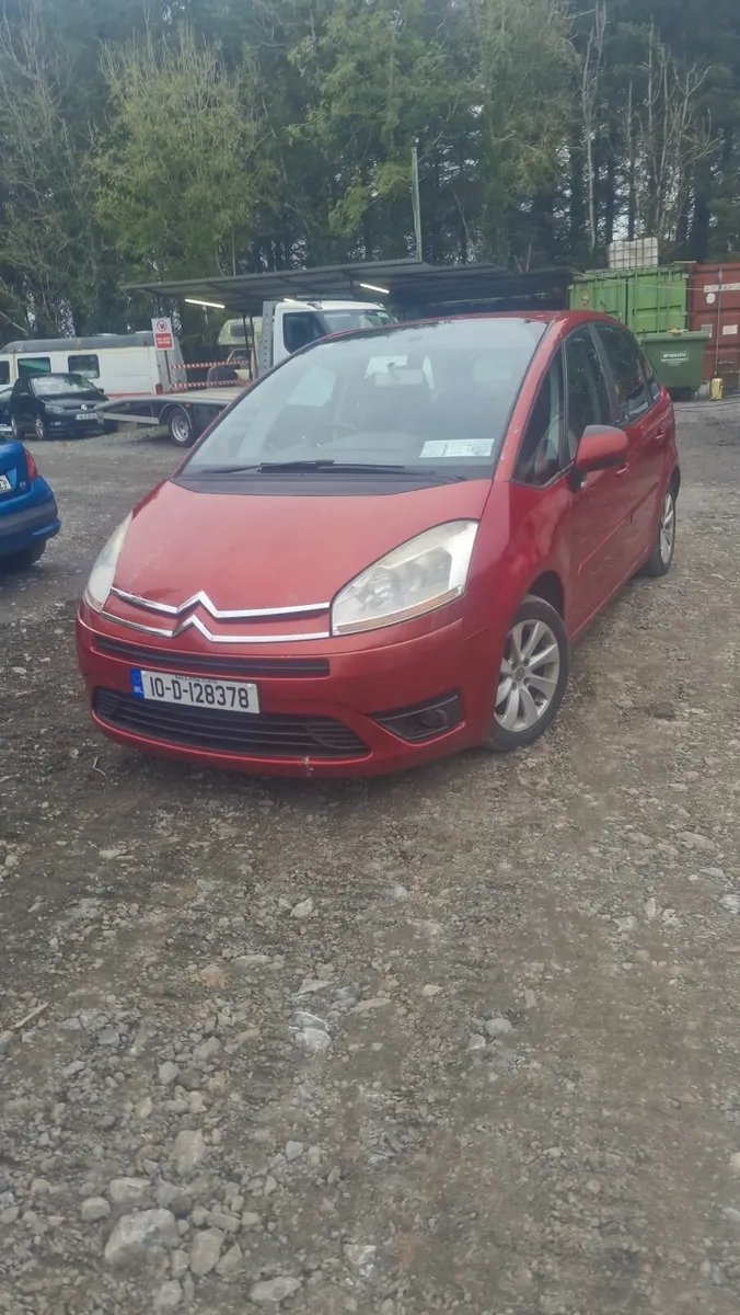 Citroen C4 Picasso 2010 automatic - Image 3