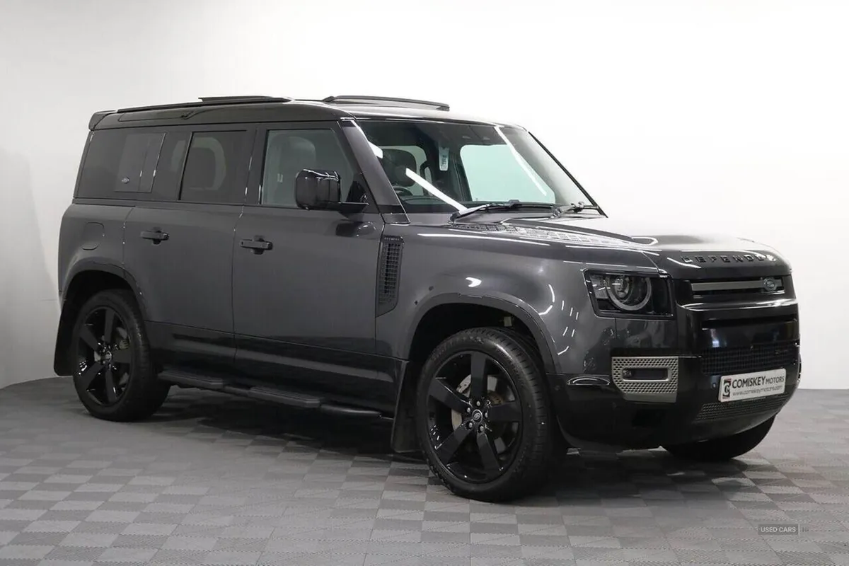 Land Rover Defender 110 D300 Mhev X-dynamic HSE - Image 1