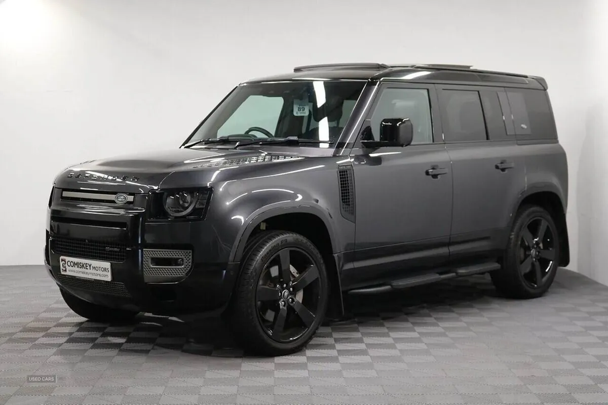 Land Rover Defender 110 D300 Mhev X-dynamic HSE - Image 3