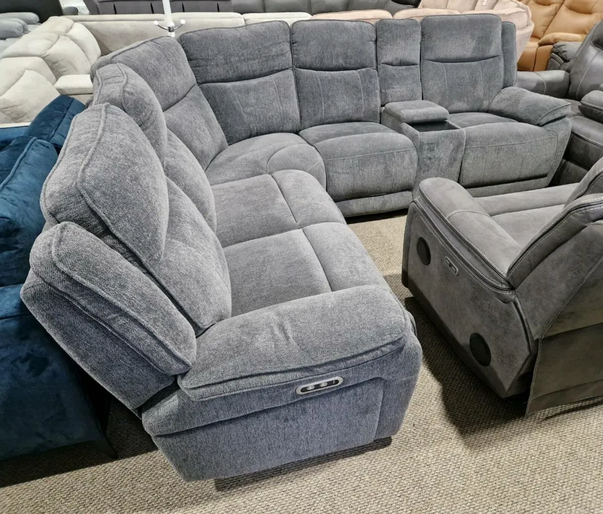 New Herbert electric sofa RRP €2187 - Image 1