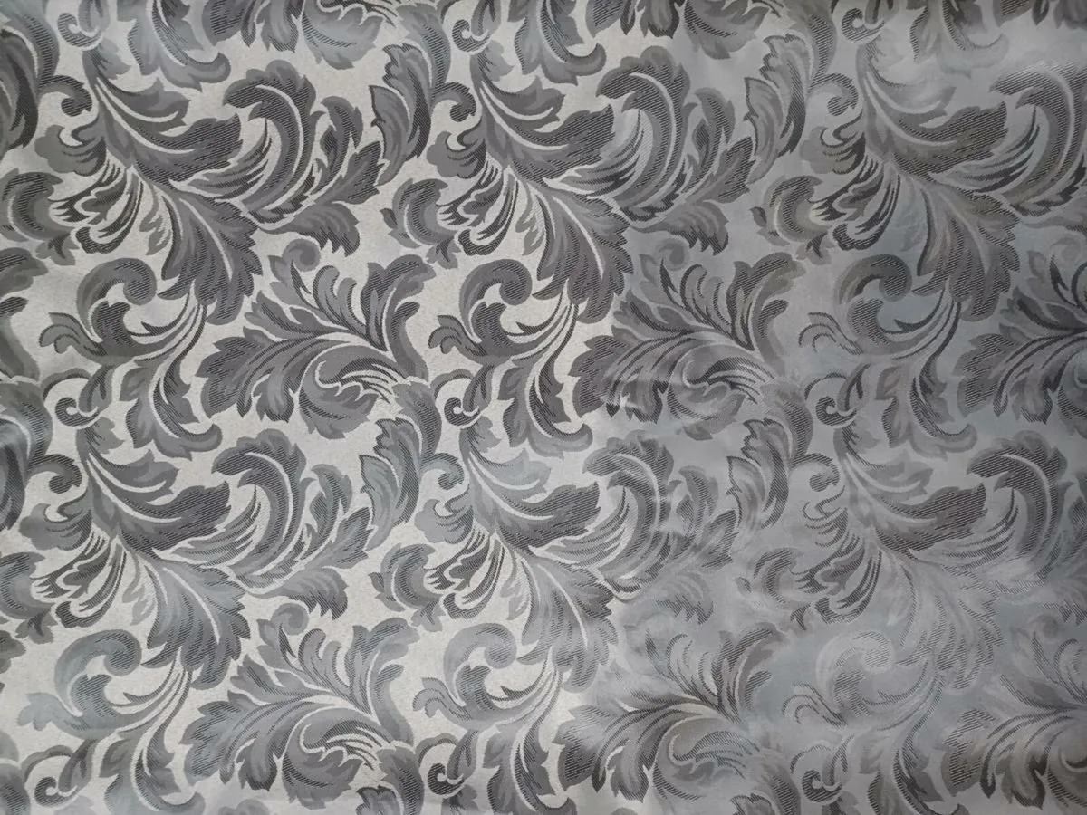 Curtains - Image 2