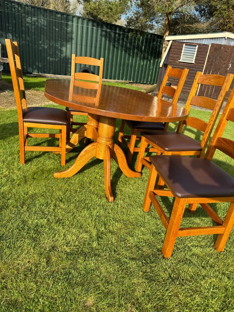 Oak kitchen table & chairs - Image 3