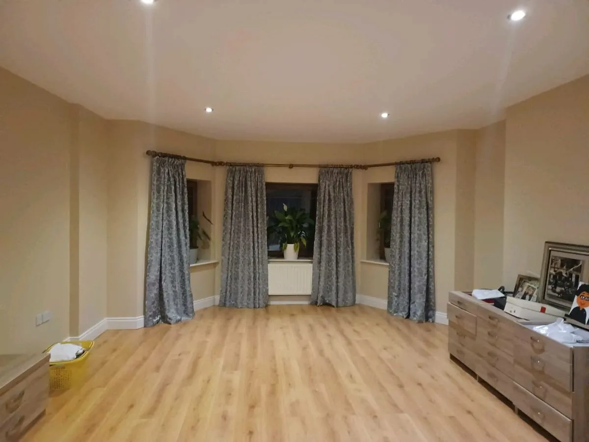 Curtains - Image 3