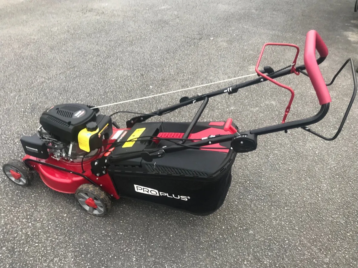 Brand new self Drive lawnmower - Image 4