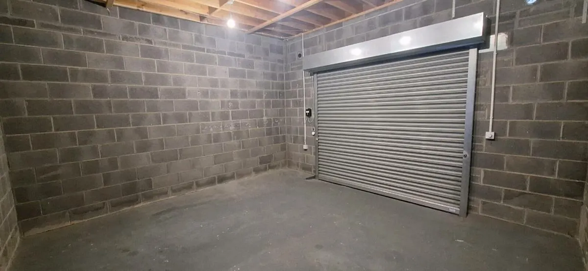 24m2 Storage unit/garage/lock up in Walkinstown - Image 1
