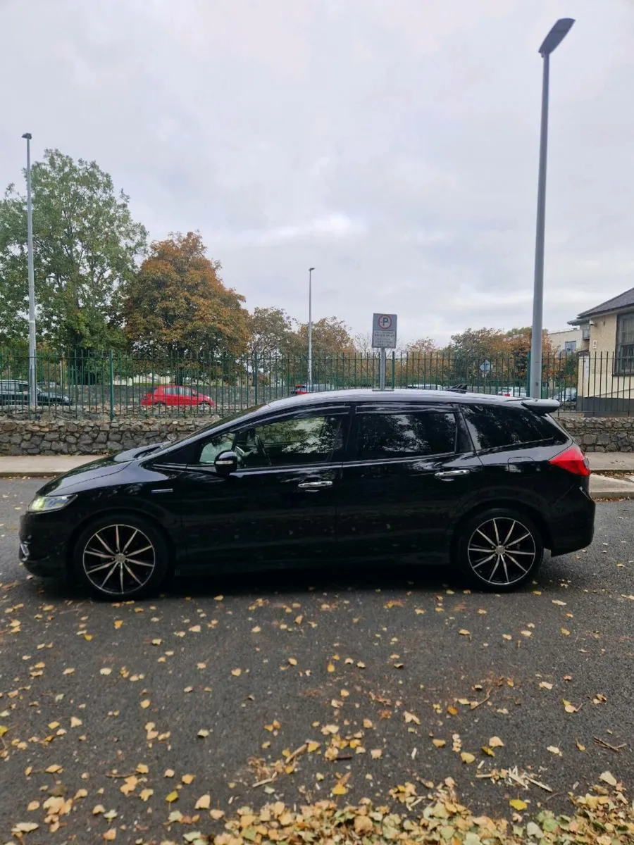 15 HONDA JADE 1.5 HYBRID 6 SEATER AUTOMATIC - Image 4