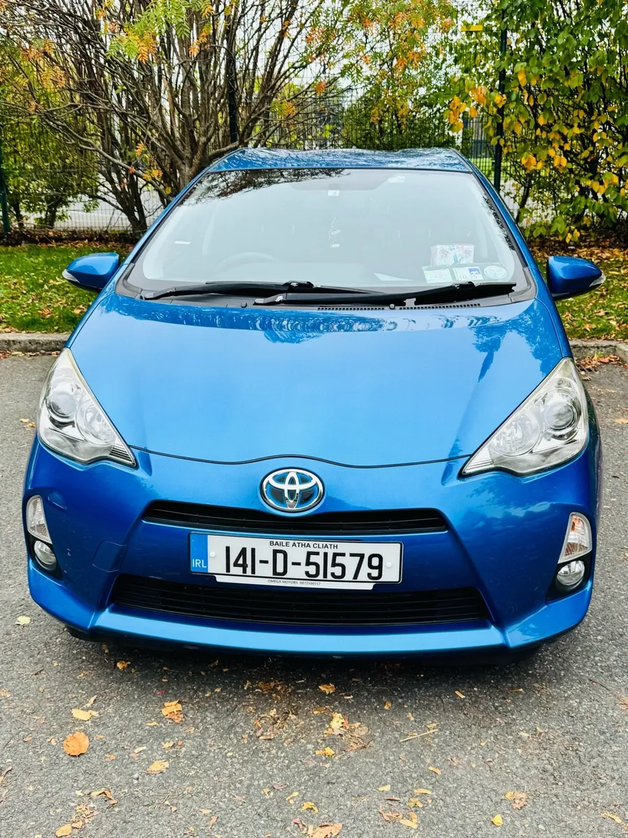 Stunning Aqua Hybrid Push Start 62k with Tracker - Image 1