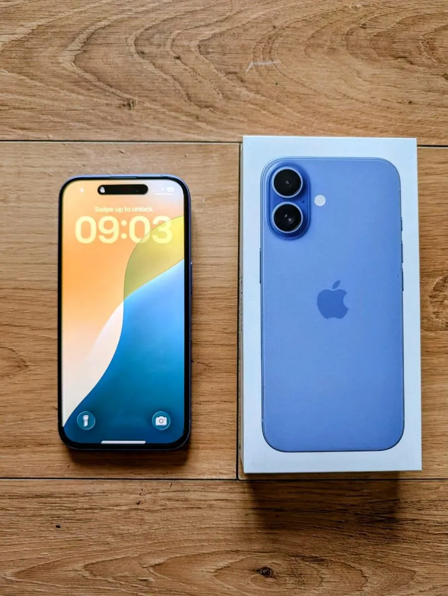 iPhone 16 - Image 3