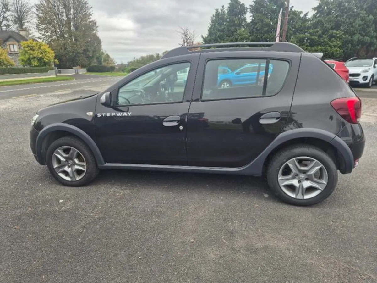 Dacia Sandero Stepway 1.5 DCI Diesel - Image 4
