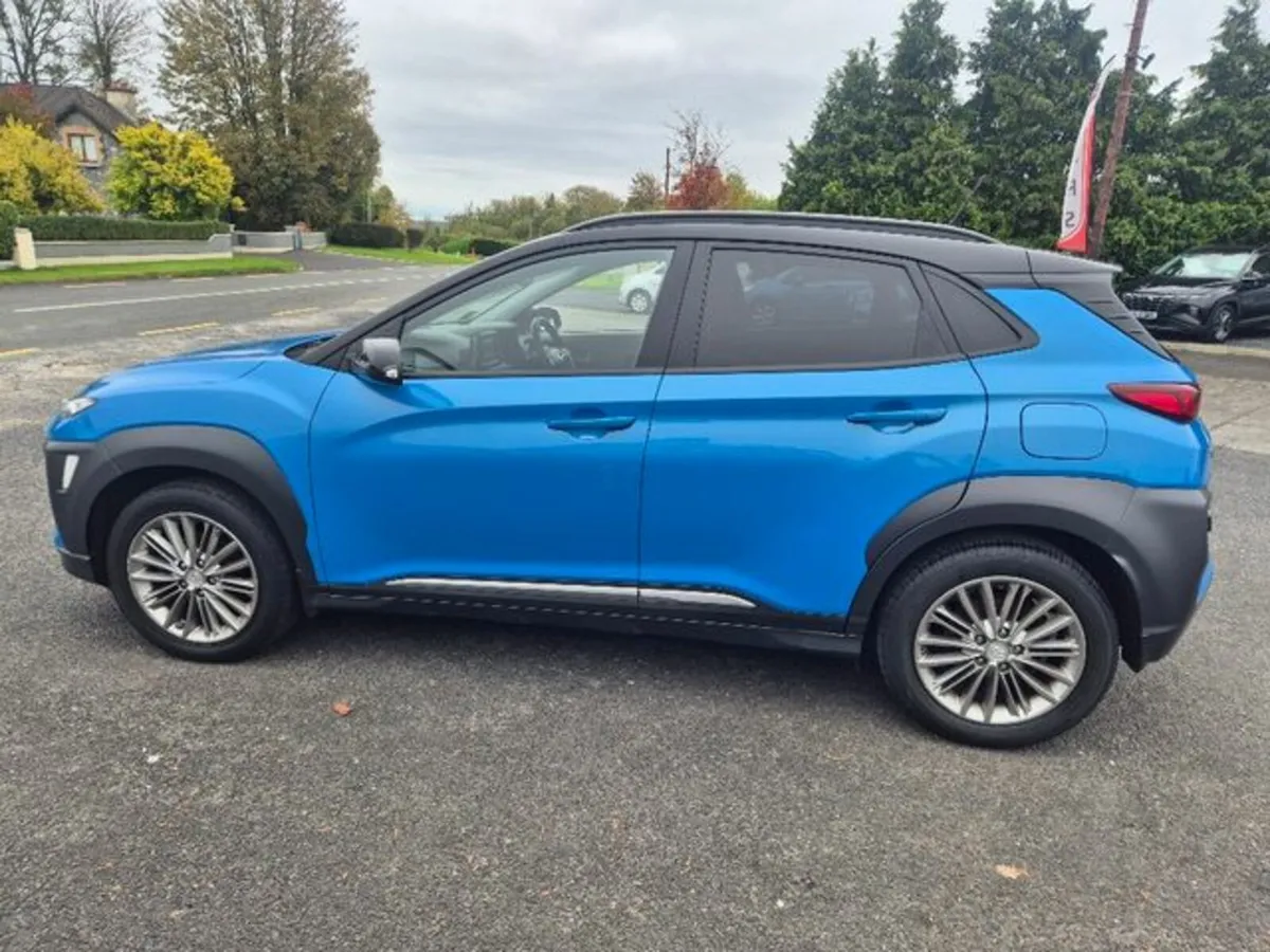 Hyundai KONA 1.6crdi Diesel Executive 2 Tone - Image 4