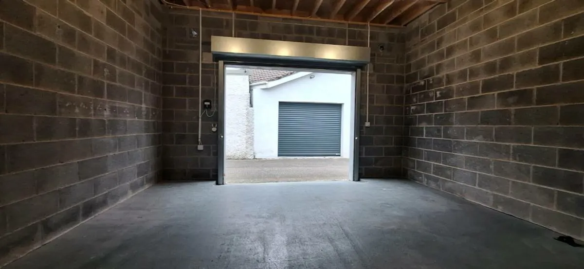 24m2 Storage unit/garage/lock up in Walkinstown - Image 3