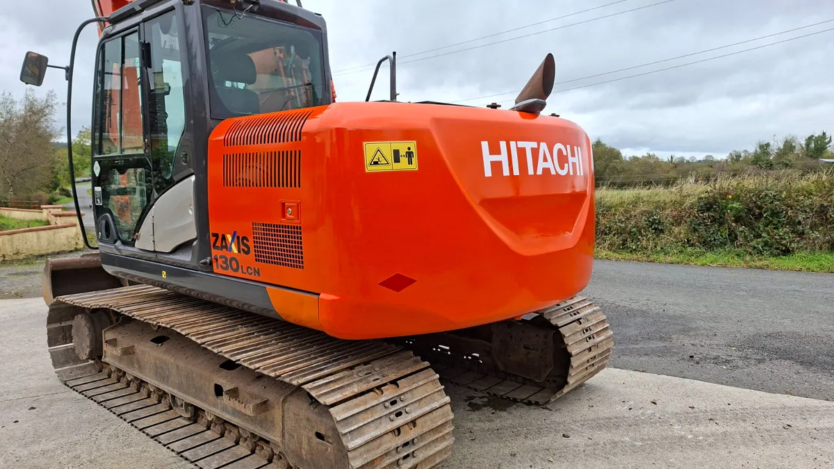 2015 Hitachi 130.5 - Image 1