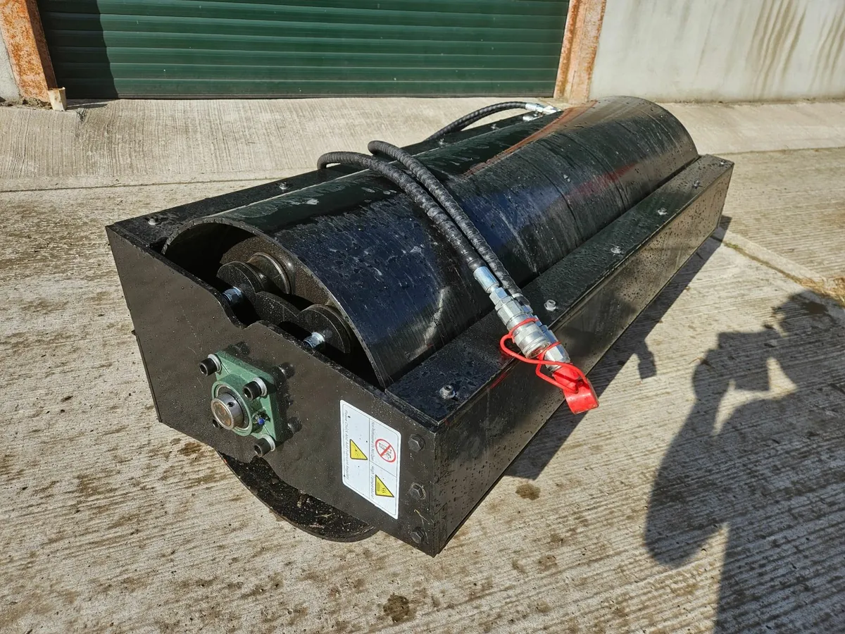 roller skid steer (vibrating) - Image 1