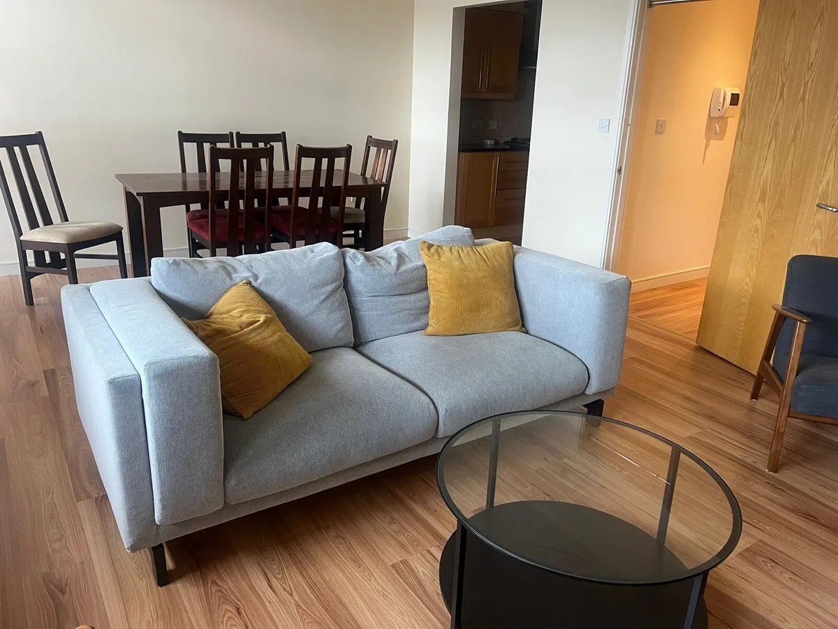 2 seater couch - Image 1