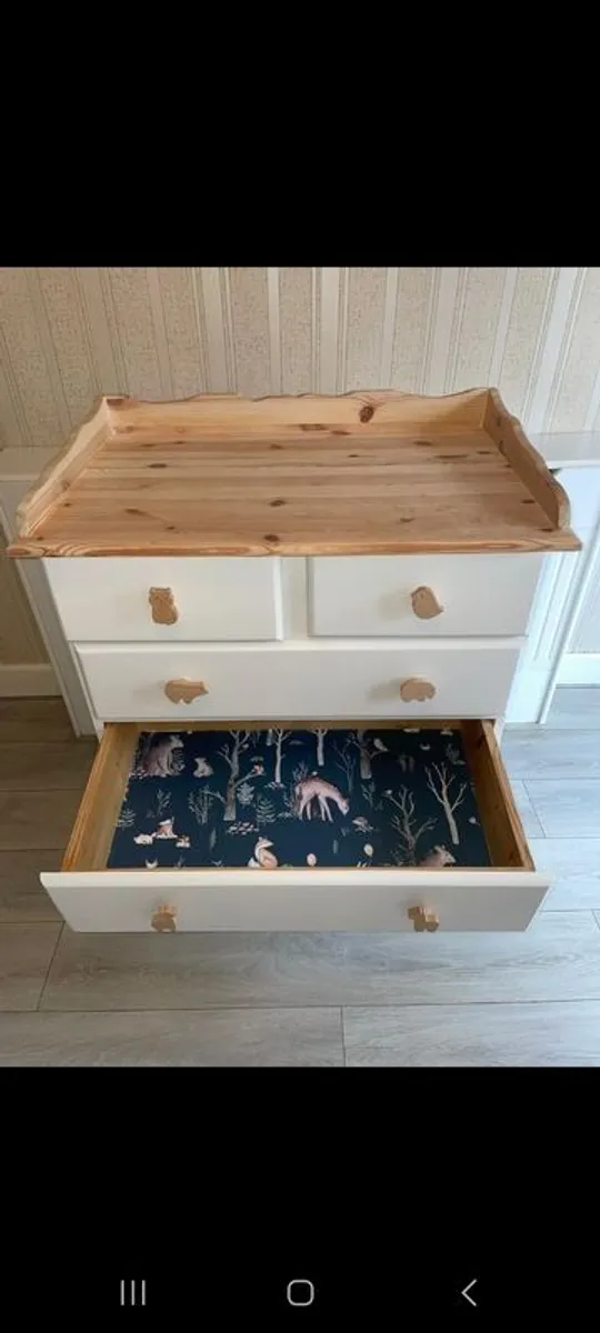 Baby changing table - Image 3