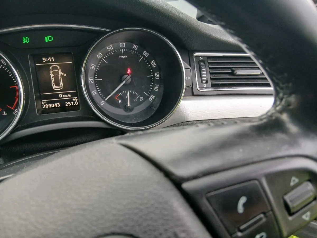 Car - Image 2