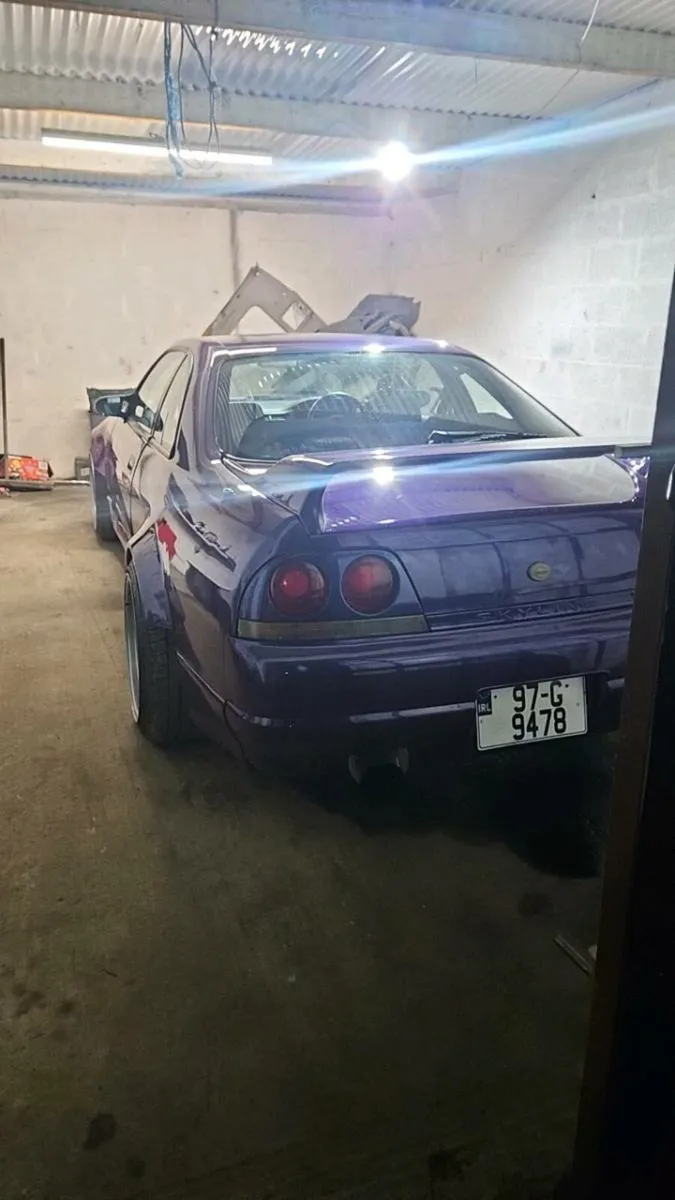 Nissan skyline r33 - Image 2