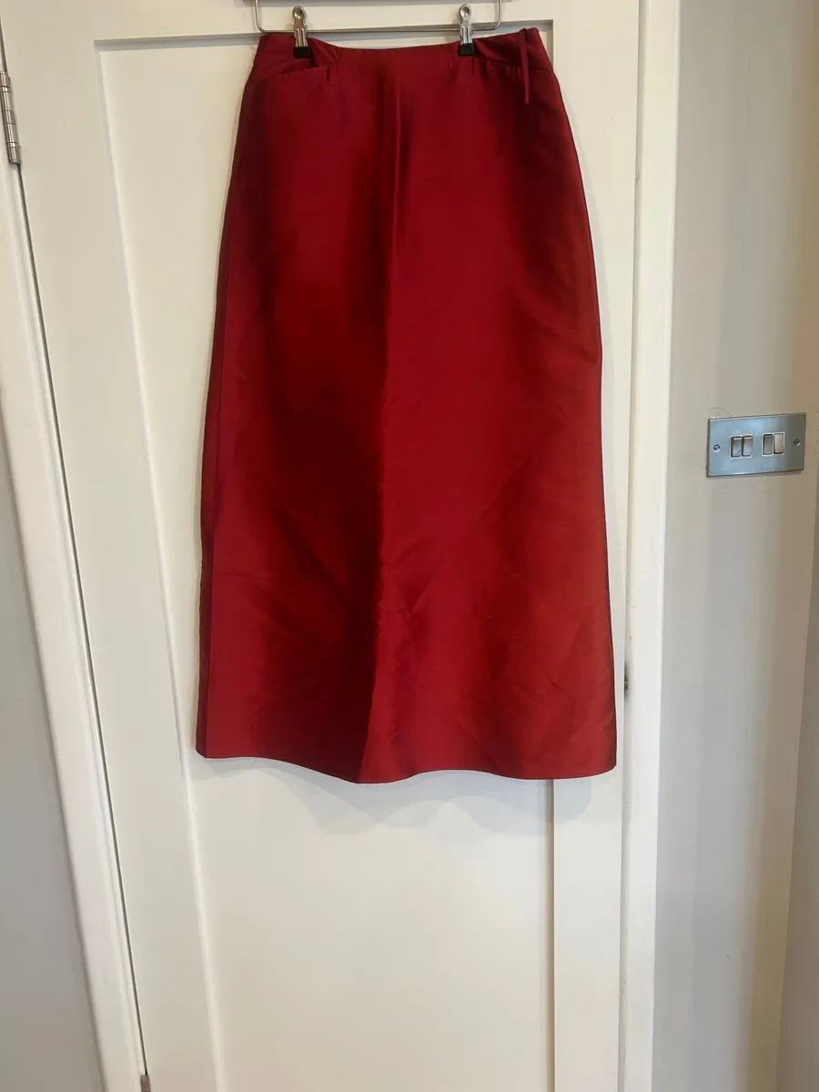 Silk Skirt Episode Full Length - Image 1