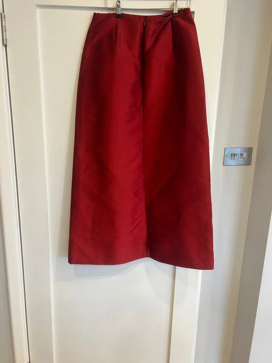 Silk Skirt Episode Full Length - Image 2