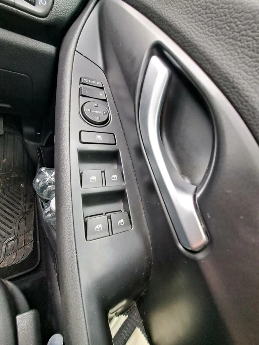 Hyundai  i30 perfect condition - Image 3