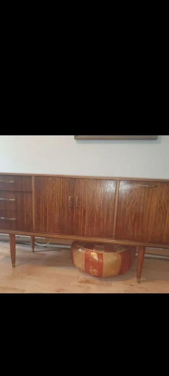 mid century teak short sideboard  restored - Image 3