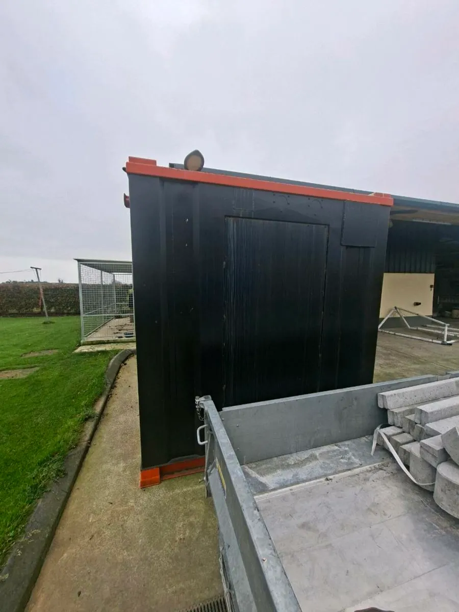 Storage Container. - Image 3