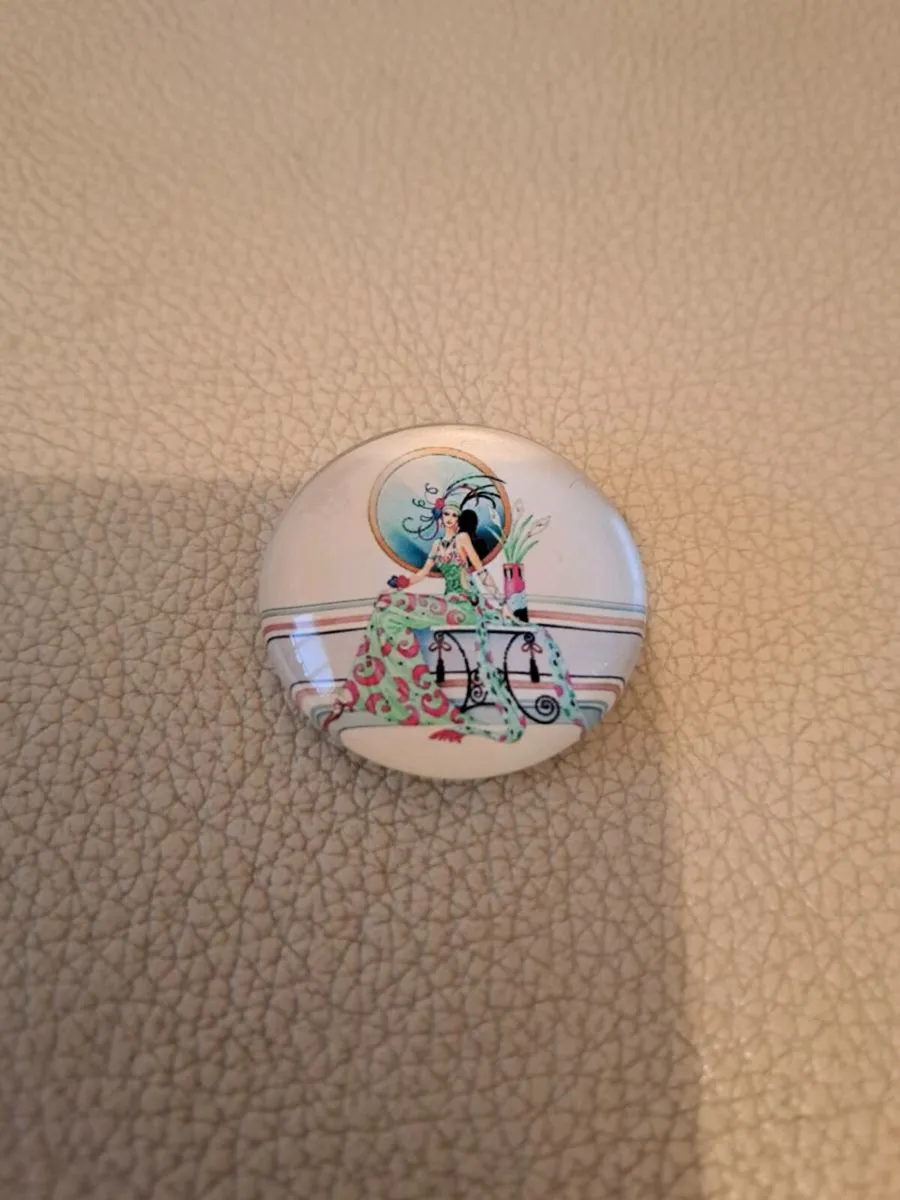 Collectibles - Image 2