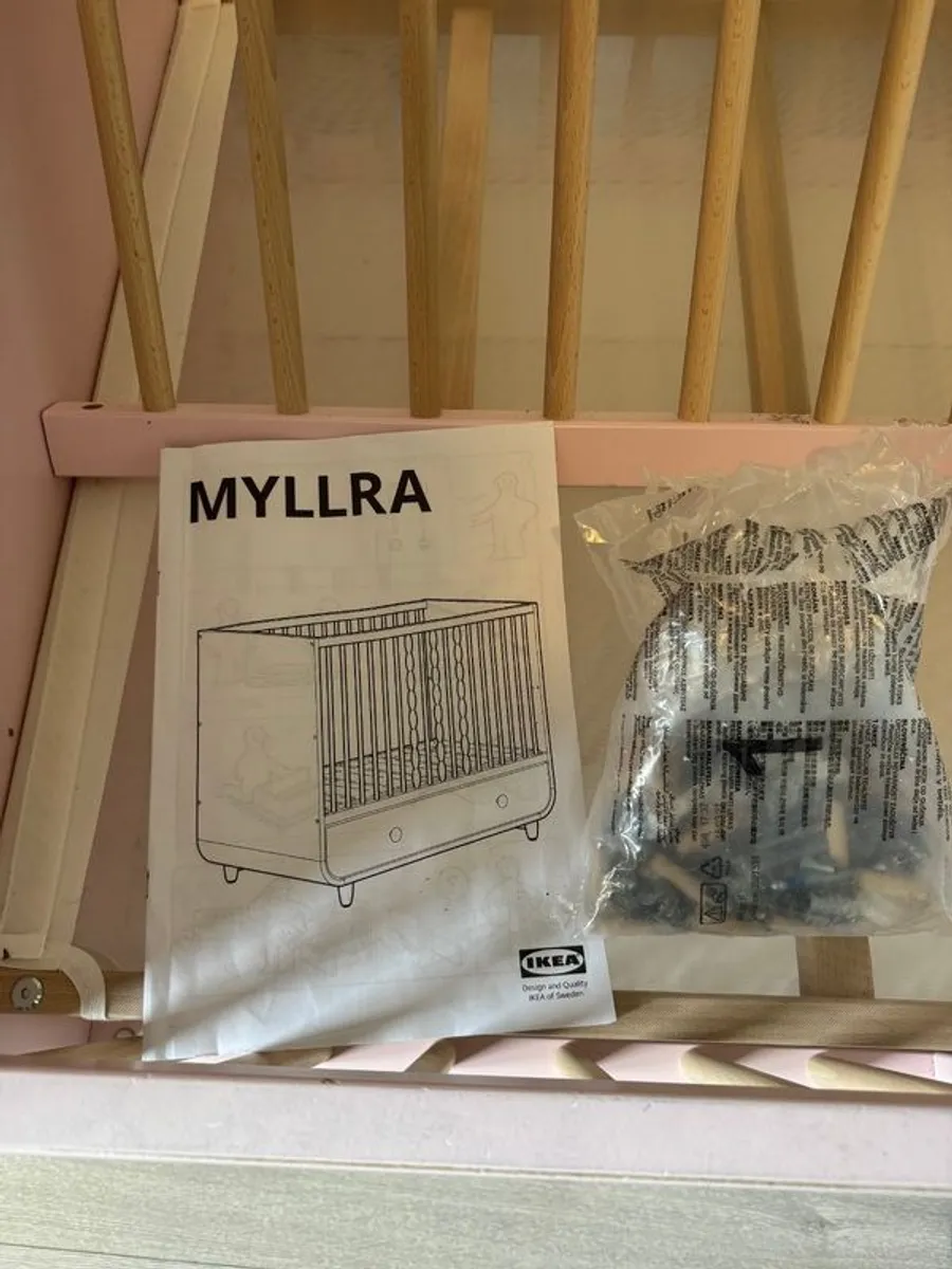 Myllra baby Cot with matching mattress - Image 3
