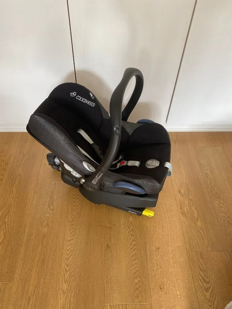 Pram, Pushchair and Car Seats - Image 4