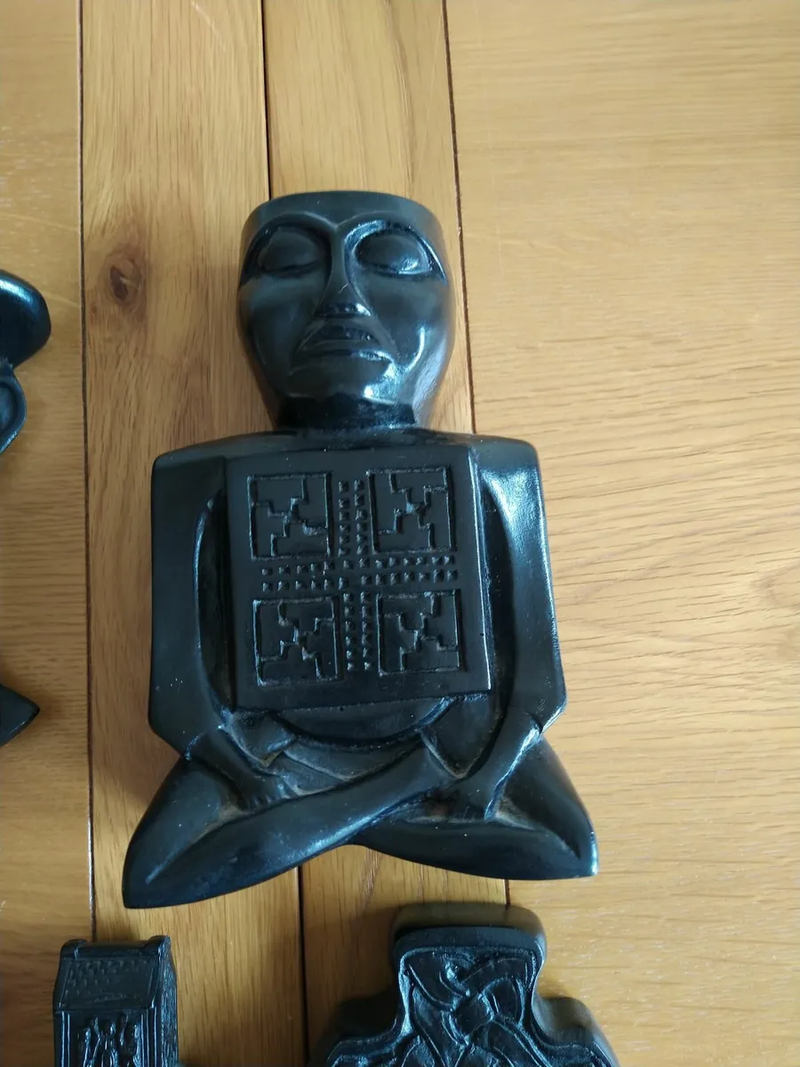 Black turf ornaments - Image 3