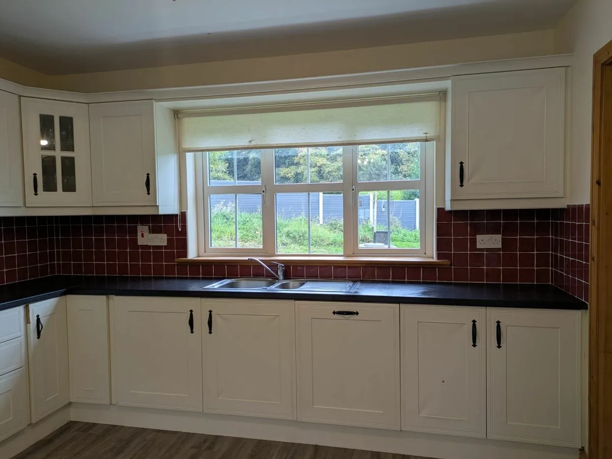Kitchen Units - Image 2