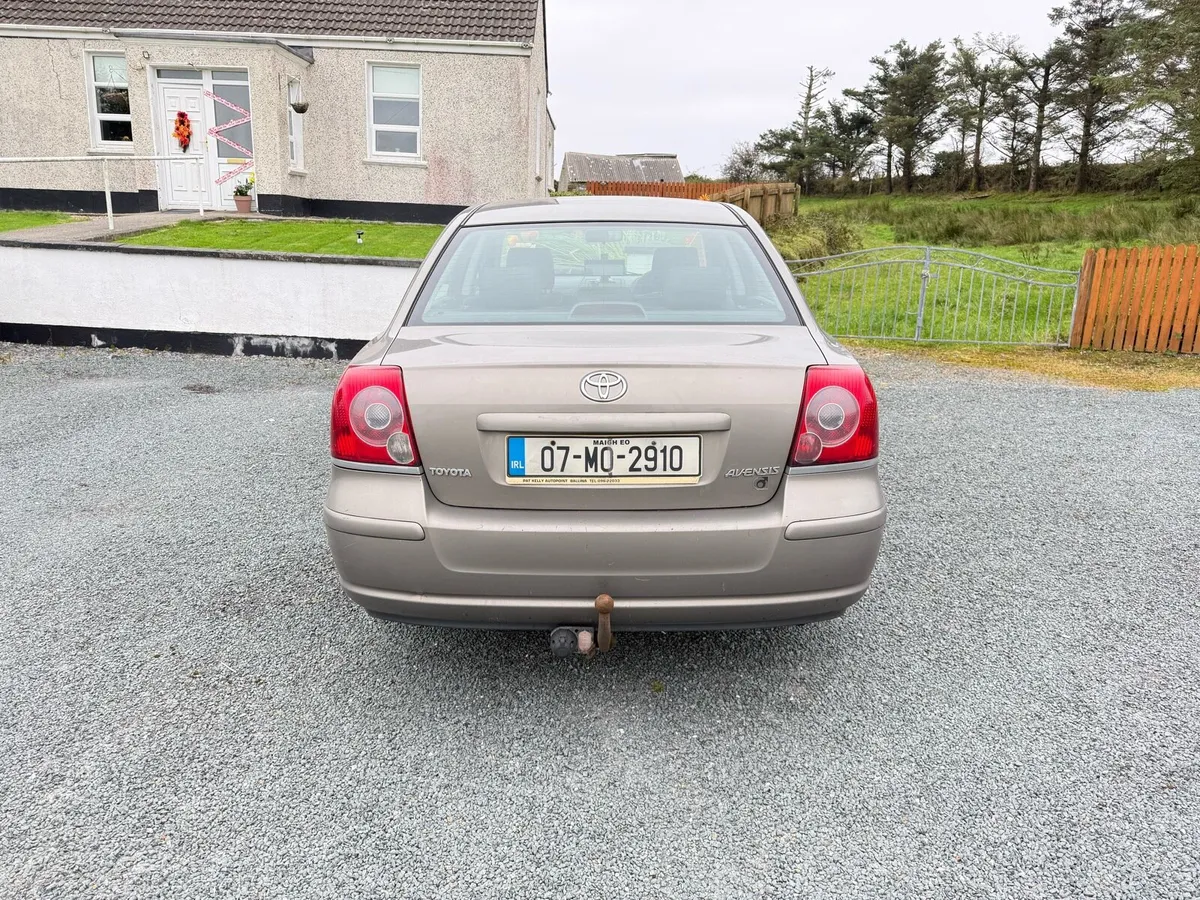 Toyota Avensis - Image 2